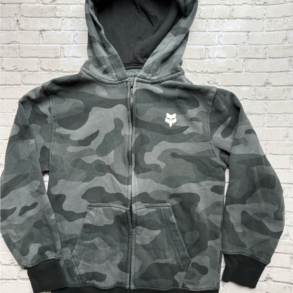 Youth XL. Fox Green and Black Camouflage Hoodie Sweatshirt